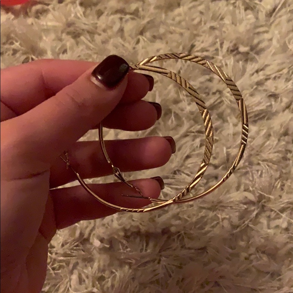 Ribbed Gold Hoop Earings